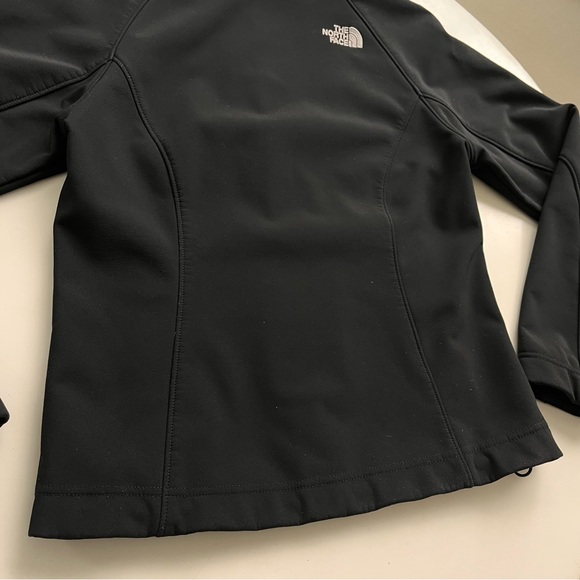 SOLD - The North Face Apex Bionic Women’s Soft Shell Jacket in Black Size Small - Picture 10 of 12